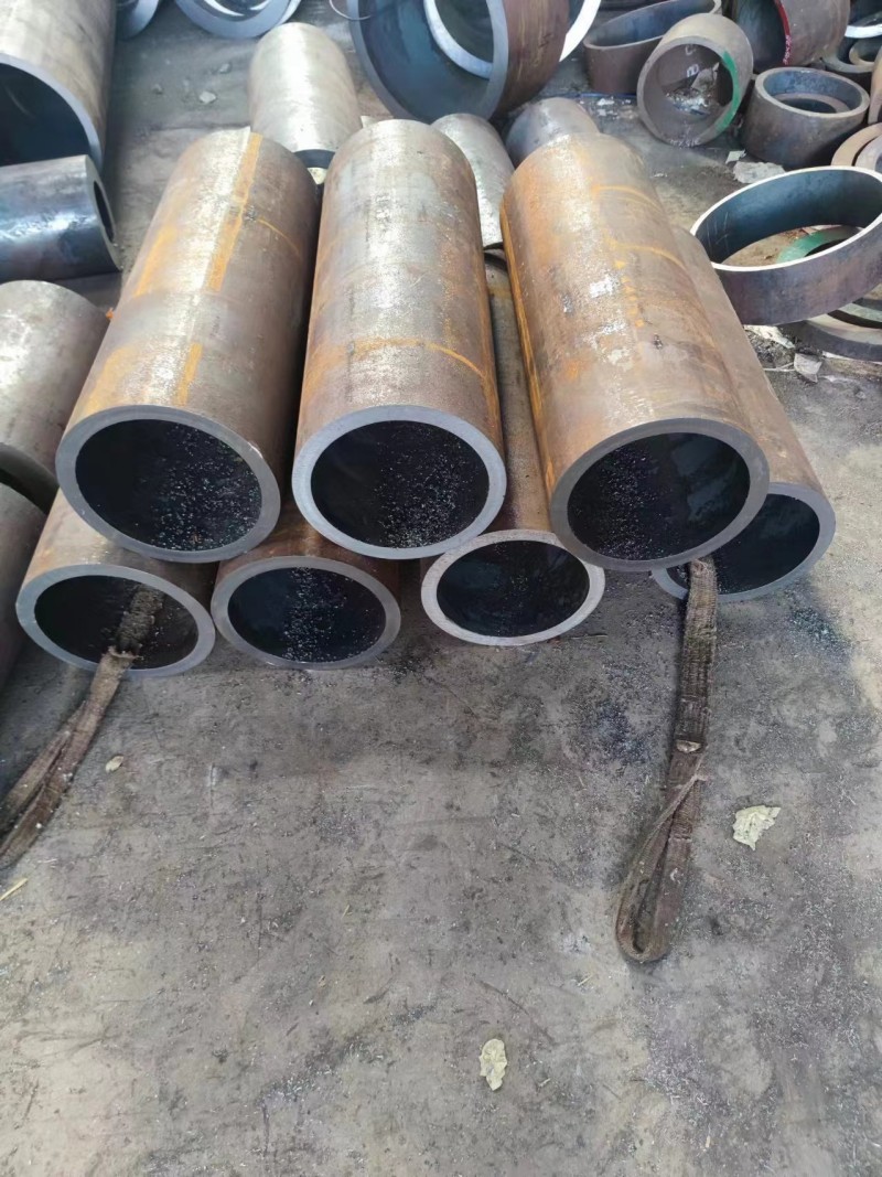 迎泽迎泽迎泽12Cr1MovG无缝钢管切割